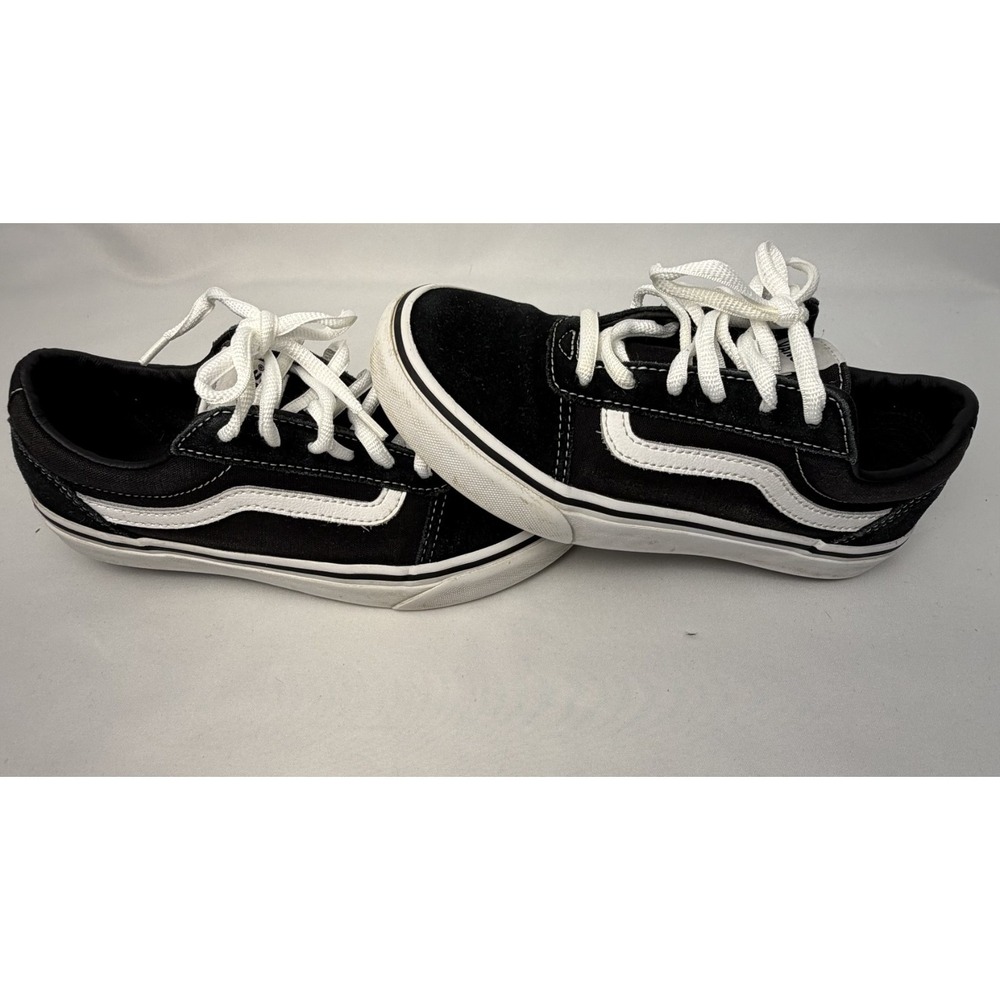 Vans Little Kids Knu Skool Shoe Black & True White (US Kid's 3.5) low top